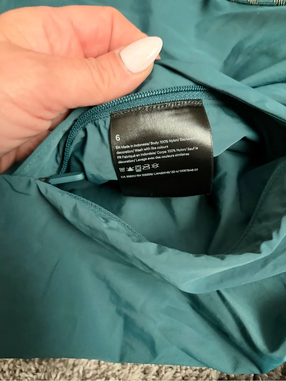 Lululemon Evergreen Full Zip Long Jacket Size 6 Green Jasper Wild Indigo Coat - Picture 8 of 10